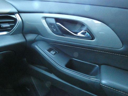 Used 2021 Chevrolet Traverse RS AWD/4WD image 24