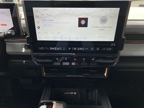 Used 2025 GMC Hummer EV 3X AWD/4WD image 24
