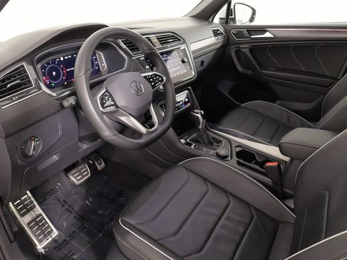 Used 2024 Volkswagen Tiguan SEL R-Line AWD/4WD image 30