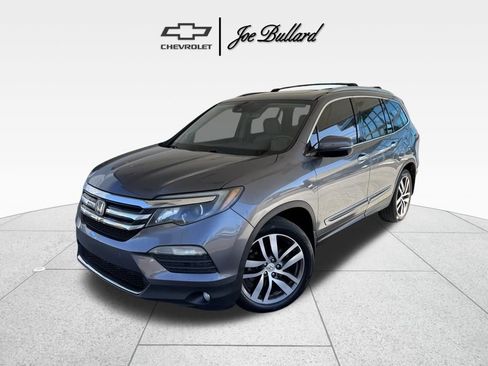 Used 2016 Honda Pilot Touring image 1