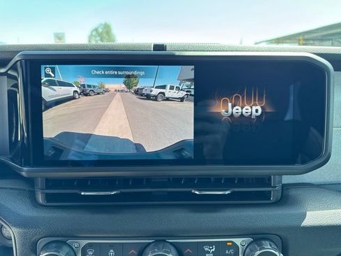 New 2026 Jeep Gladiator Sport AWD/4WD image 15