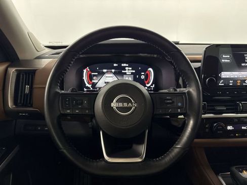 Used 2023 Nissan Pathfinder Platinum w/ Cargo Package image 21