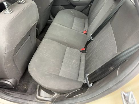 Used 2017 Ford Focus SE FWD image 12