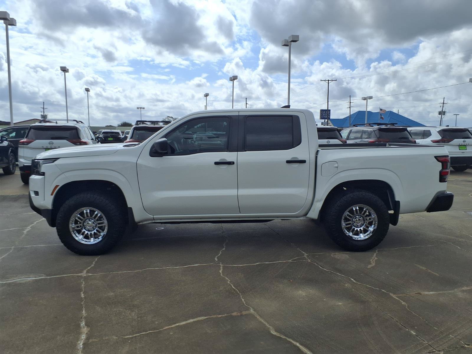 Used 2022 Nissan Frontier S w/ Technology Package RWD image 7
