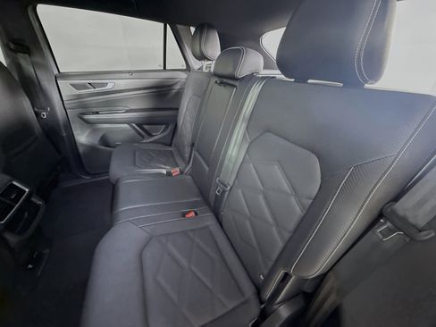 Used 2024 Volkswagen Atlas Cross Sport SE image 27