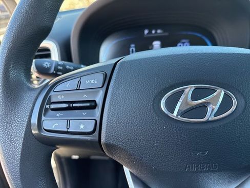 Certified 2023 Hyundai Venue SE w/ Cargo Package image 35