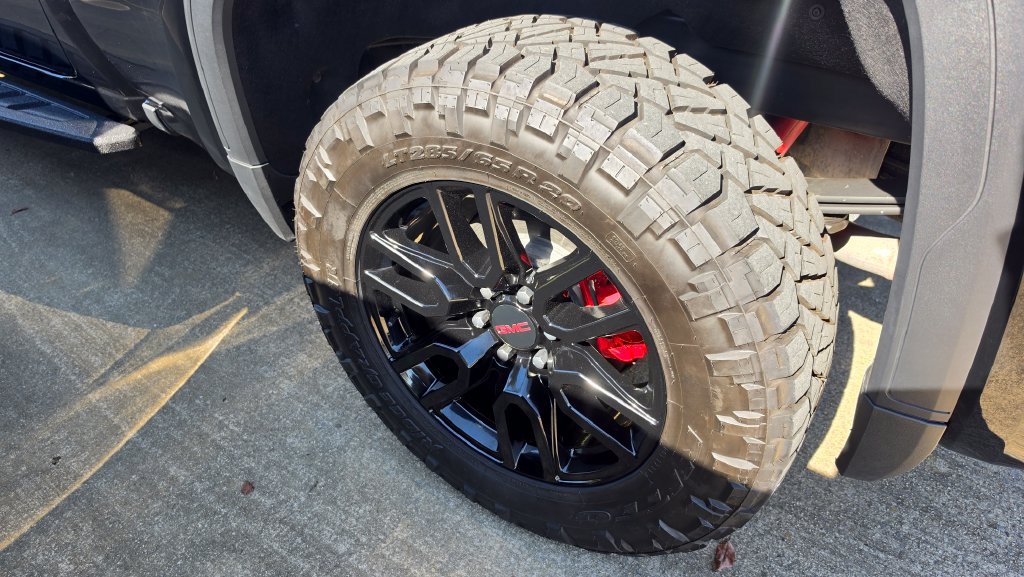 Used 2026 GMC Sierra 1500 AT4 w/ AT4 Premium Package AWD/4WD image 19