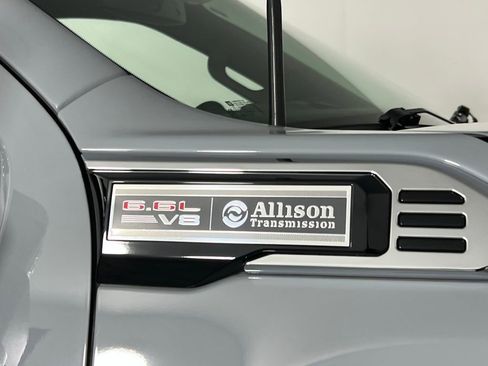 Used 2024 GMC Sierra 2500 SLT w/ SLT Premium Package image 33