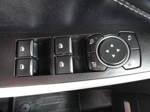 Used 2021 Ford Explorer Limited w/ Equipment Group 301A RWD image 36