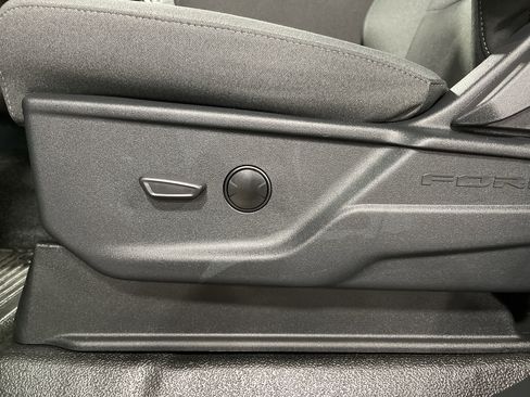 New 2025 Ford F550 4x4 Regular Cab Super Duty w/ XLT Value Package image 9