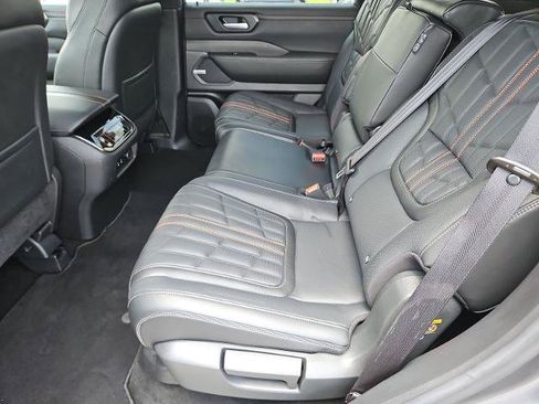 Certified 2025 Nissan Armada PRO-4X AWD/4WD image 16