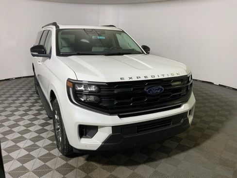 New 2026 Ford Expedition Max Active image 6