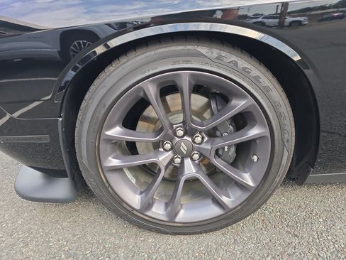 Used 2022 Dodge Challenger R/T Scat Pack RWD image 12