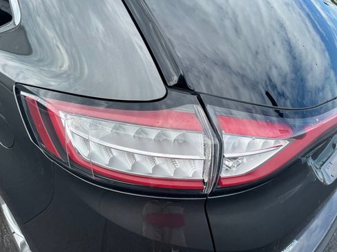Used 2017 Ford Edge SEL w/ Equipment Group 201A AWD/4WD image 20