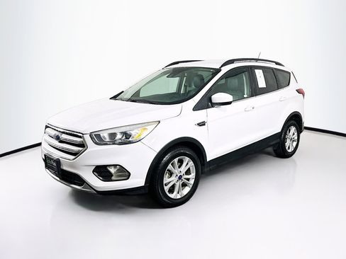 Used 2019 Ford Escape SEL FWD image 3