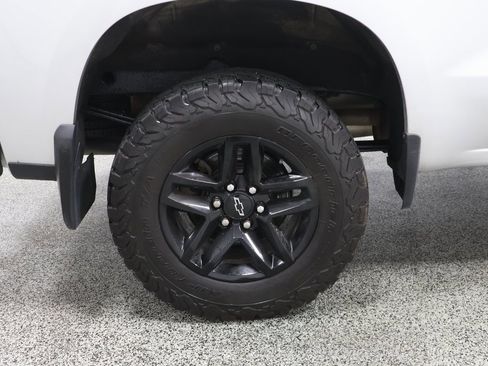 Used 2021 Chevrolet Silverado 1500 LT Trail Boss w/ Bed Protection Package image 33