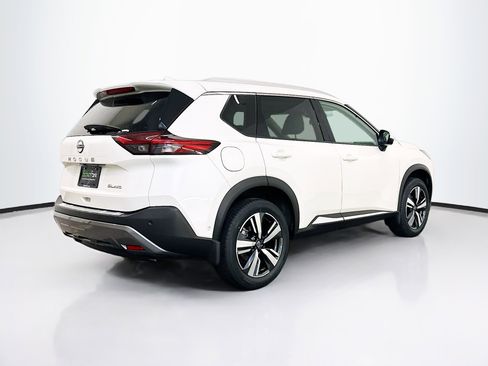 Used 2023 Nissan Rogue SL w/ SL Premium Package image 9