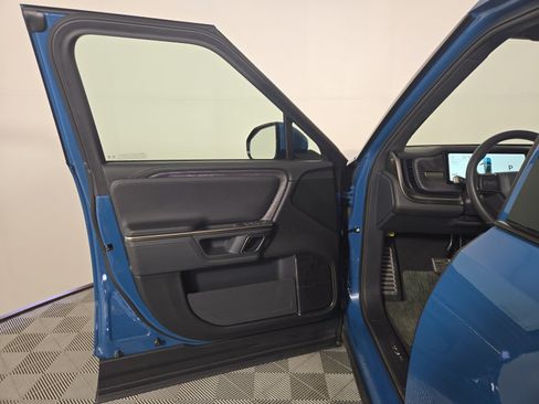 Used 2022 Rivian R1T Launch Edition AWD/4WD image 16