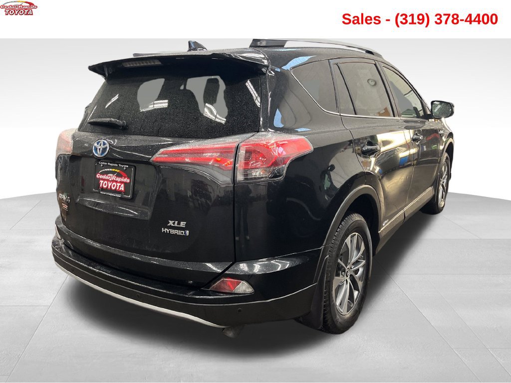 Used 2017 Toyota RAV4 XLE w/ Convenience Package AWD/4WD image 7