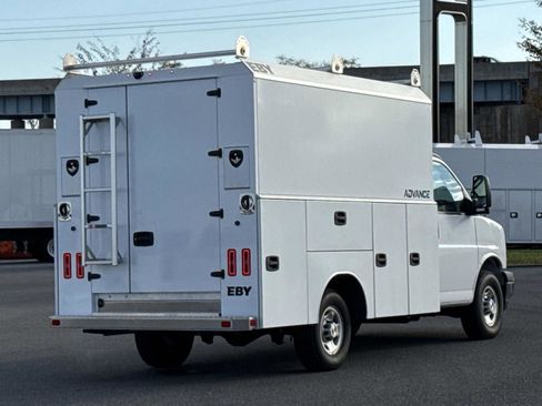 New 2025 Chevrolet Express 3500 w/ Power Convenience Package image 12