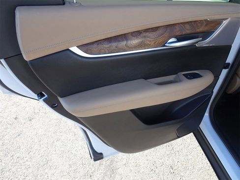 Certified 2023 Cadillac XT5 Premium Luxury w/ Platinum Package image 17