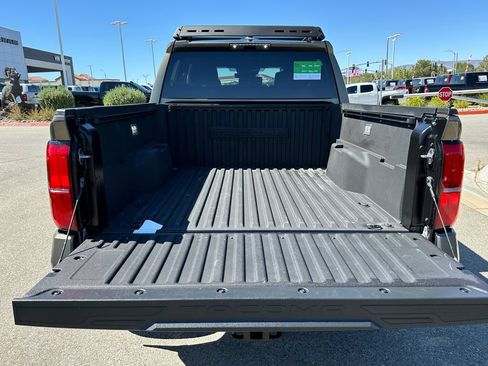 Used 2025 Toyota Tacoma TRD Off-Road AWD/4WD image 23