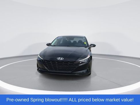 Used 2023 Hyundai Elantra SEL FWD image 3