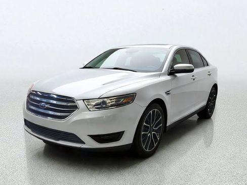 Used 2017 Ford Taurus SEL w/ Equipment Group 201A AWD/4WD image 7
