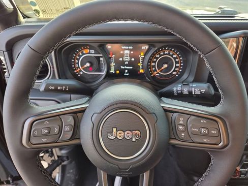 New 2026 Jeep Wrangler Unlimited Rubicon w/ Xtreme 35 Tire Package AWD/4WD image 29