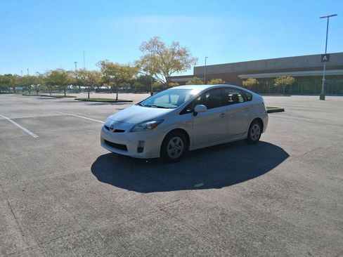 Used 2011 Toyota Prius Three w/ Navigation Pkg image 3