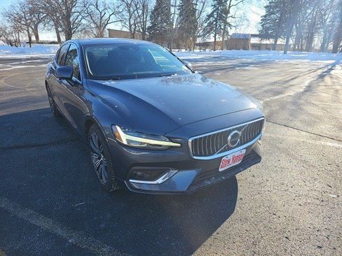 Used 2019 Volvo S60 T5 Inscription image 8