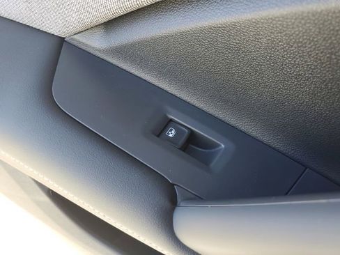 New 2026 Volkswagen Tiguan S FWD image 14