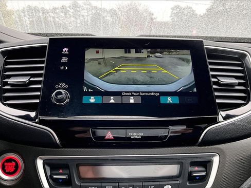 Used 2022 Honda Passport TrailSport image 13