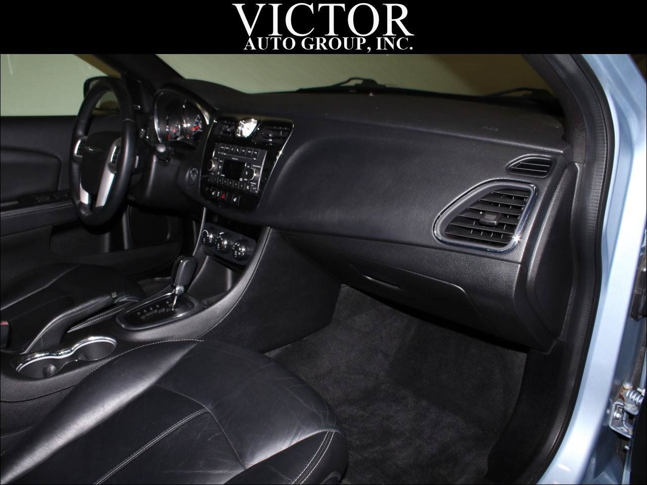 Used 2013 Chrysler 200 Limited FWD image 28