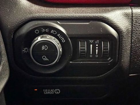 Used 2020 Jeep Gladiator Rubicon w/ Dual Top Group AWD/4WD image 28