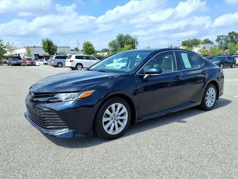Used 2020 Toyota Camry LE w/ Cold Weather Package AWD/4WD image 9