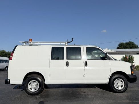 Used 2008 Chevrolet Express 3500 RWD image 5