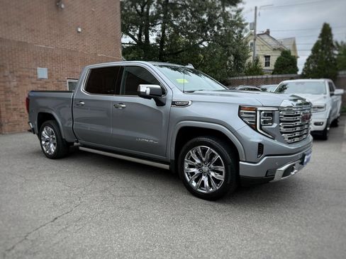 Used 2024 GMC Sierra 1500 Denali w/ Denali Reserve Package AWD/4WD image 3