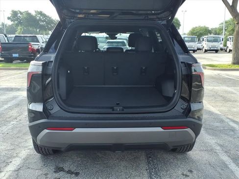 New 2026 Chevrolet Equinox LT w/ Convenience Package II FWD image 12