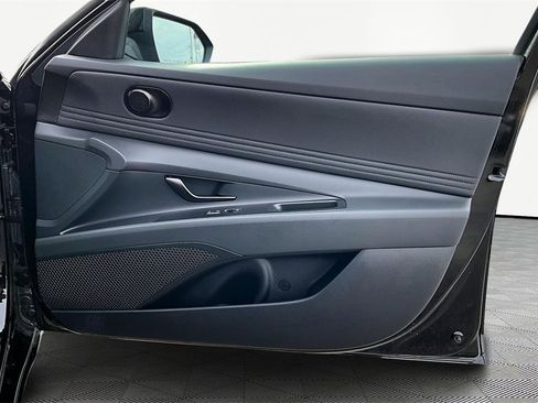 Used 2025 Hyundai Elantra Sport image 24