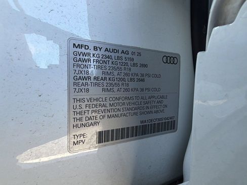 Certified 2025 Audi Q3 2.0T Premium w/ Convenience Package AWD/4WD image 27