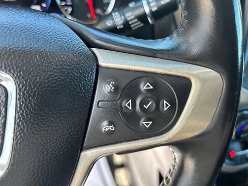 Used 2021 GMC Acadia Denali w/ Denali Technology Package FWD image 22