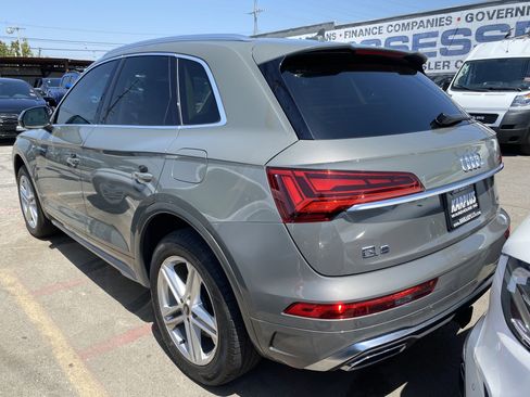 Used 2023 Audi Q5 e Premium w/ Convenience Package AWD/4WD image 7