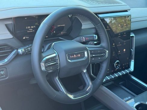 New 2026 GMC Acadia Elevation image 12