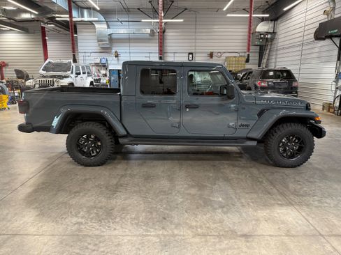 New 2025 Jeep Gladiator Sport AWD/4WD image 5