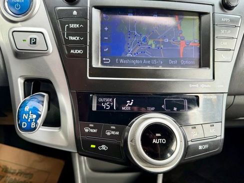 Used 2014 Toyota Prius V Three image 34