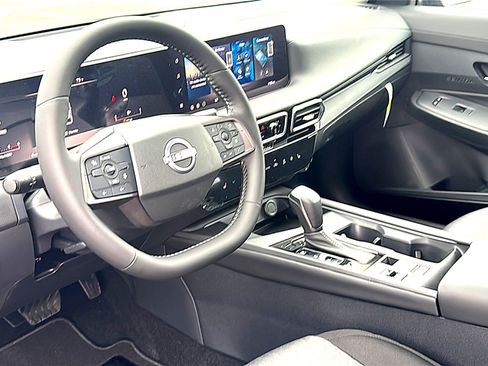 New 2026 Nissan Sentra SV w/ SV Convenience Package FWD image 9