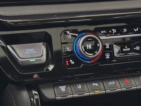 Used 2024 GMC Sierra 2500 AT4 w/ AT4 Premium Plus Package image 25