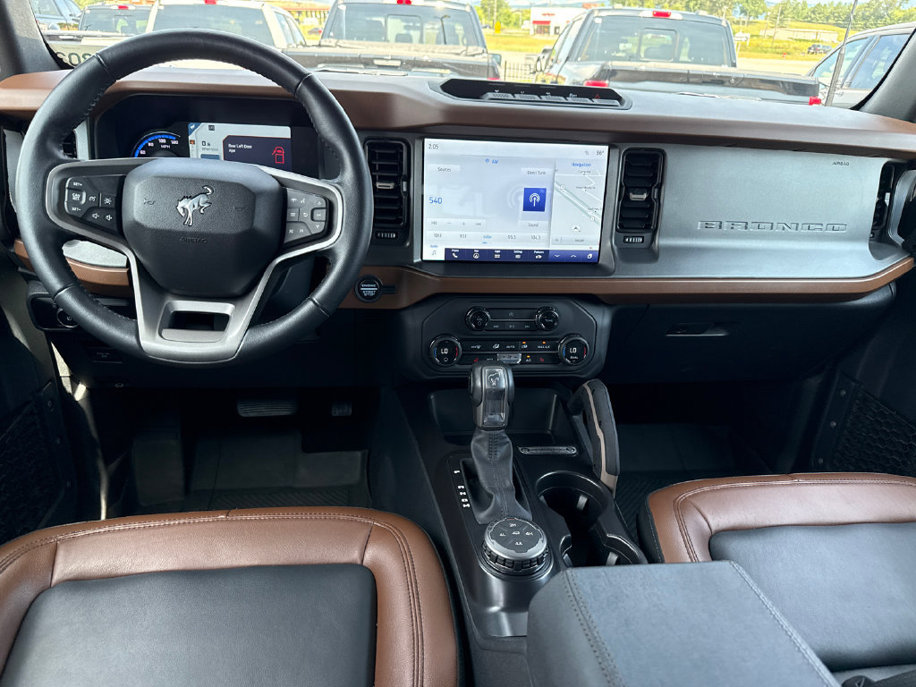 Used 2024 Ford Bronco Outer Banks w/ Sasquatch Package AWD/4WD image 22