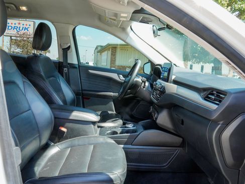 Used 2022 Ford Escape SEL w/ Technology Package AWD/4WD image 13